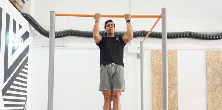 Dead Hang - Learn the Benefits, Proper Form, and Common Mistakes